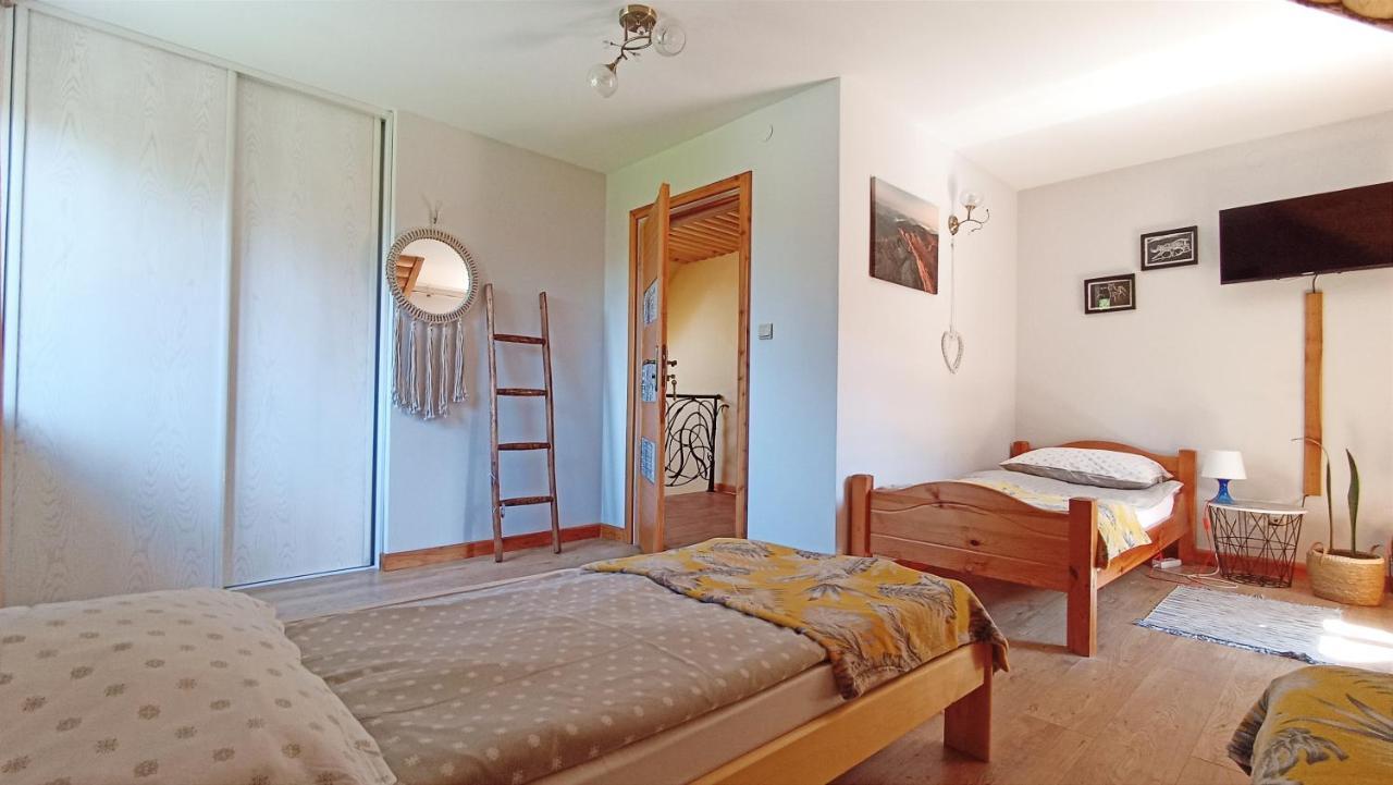 Zacisze Drwala Guest House Lutowiska Phòng bức ảnh